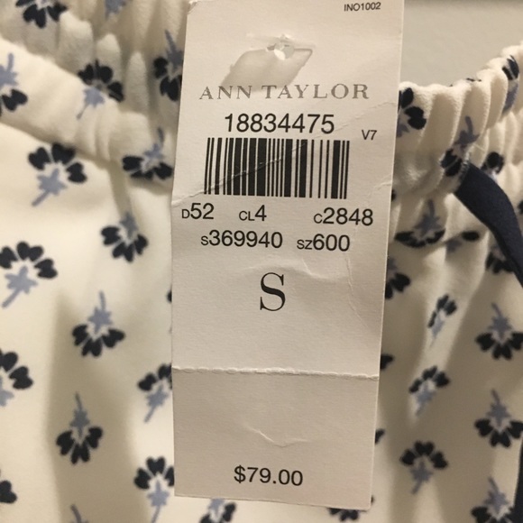 Ann Taylor Skirt W/ Pockets - Picture 5 of 5